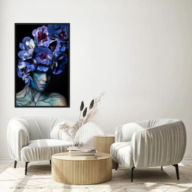 Quadro Decorativo Mulher Com Flores Roxas